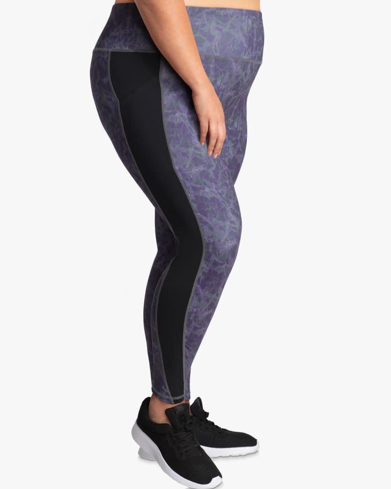 Back of plus size Commit Capri Leggings by Solspry | Dia&Co | dia_product_style_image_id:117378